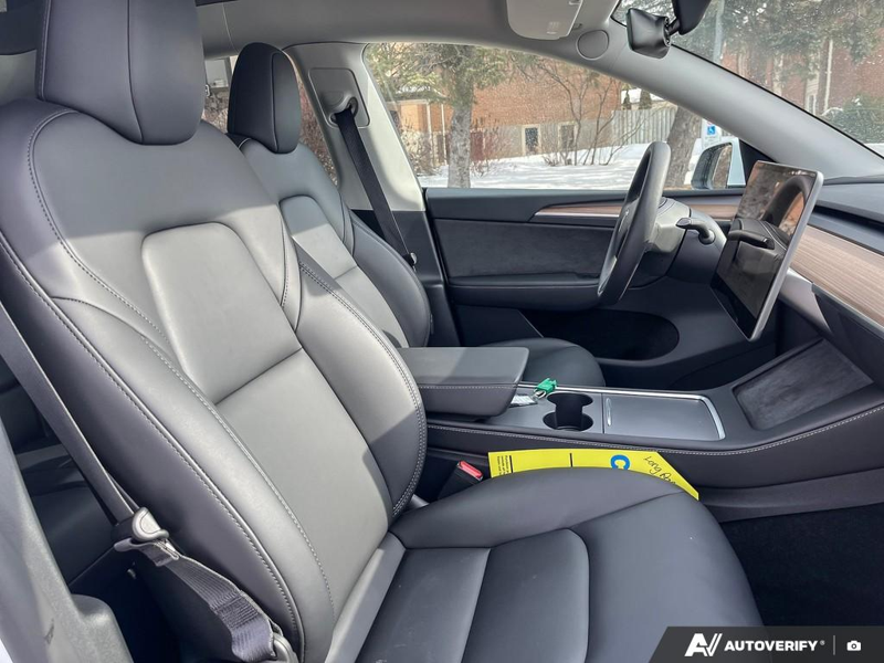 2025 Tesla Model Y - Gallery image 13