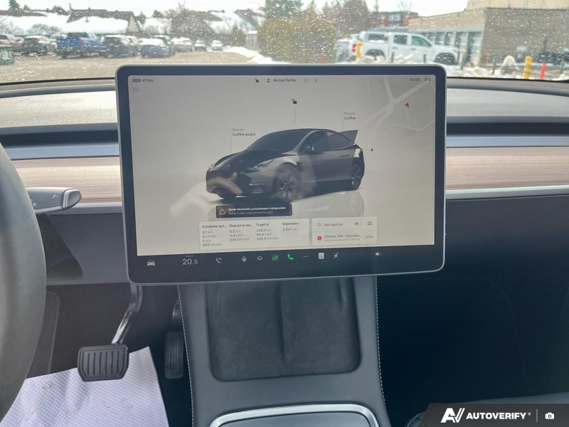 2025 Tesla Model Y - Gallery image 12