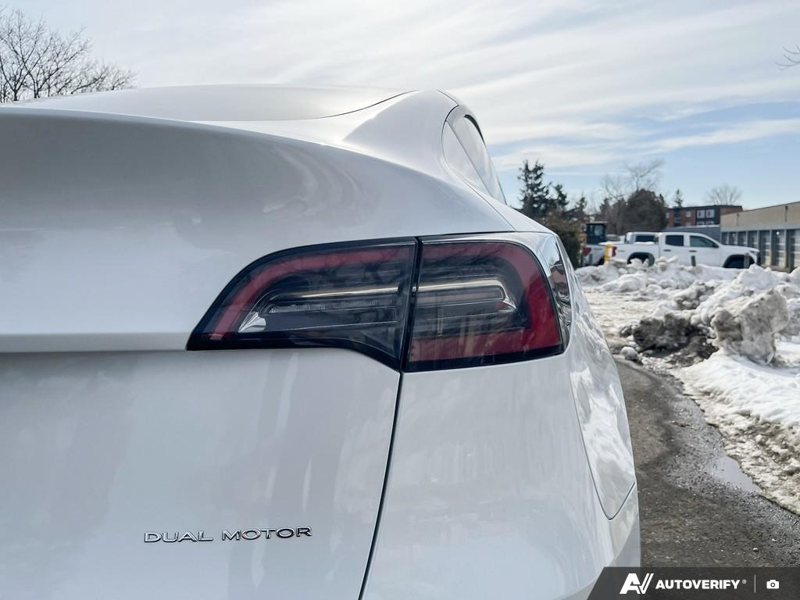 2025 Tesla Model Y - Gallery image 8