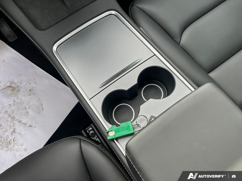 2025 Tesla Model Y - Gallery image 11