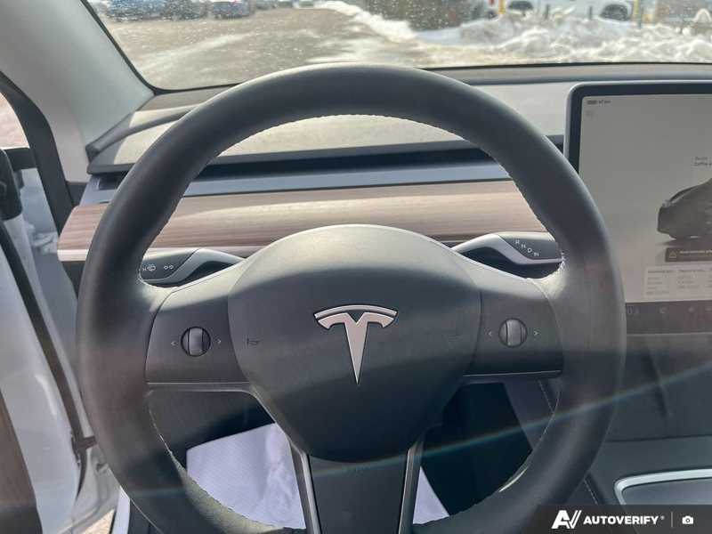 2025 Tesla Model Y - Gallery image 10