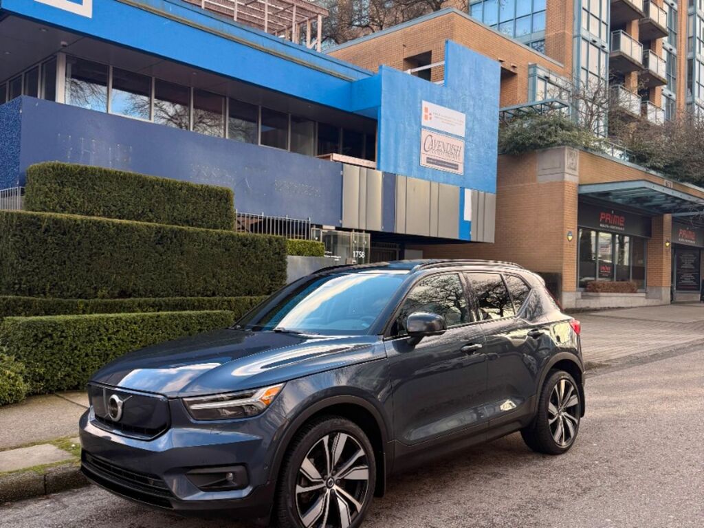 Voxcar VOLVO XC40 SUV in Black, VANCOUVER