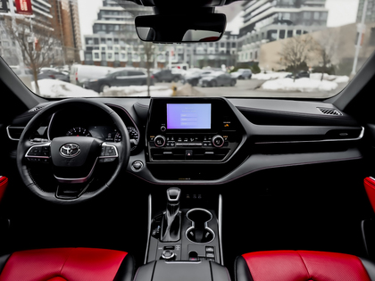 used 2023 Toyota Highlander car, priced at $47,495