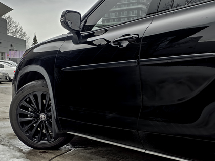 used 2023 Toyota Highlander car, priced at $47,495