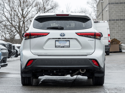 used 2023 Toyota Highlander car, priced at $46,995
