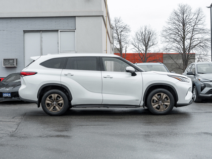 used 2023 Toyota Highlander car, priced at $46,995