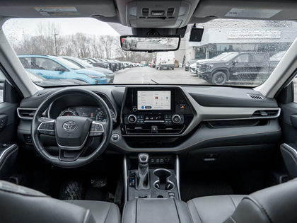 used 2023 Toyota Highlander car, priced at $46,995