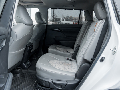 used 2023 Toyota Highlander car, priced at $46,995