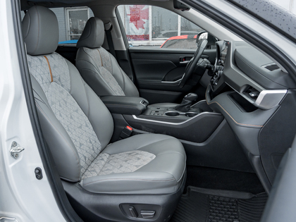 used 2023 Toyota Highlander car, priced at $46,995