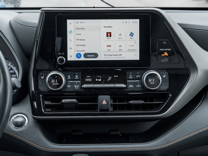 used 2023 Toyota Highlander car, priced at $46,995