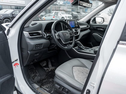 used 2023 Toyota Highlander car, priced at $46,995