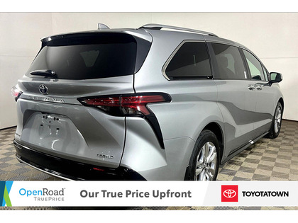 used 2025 Toyota Sienna car, priced at $63,998