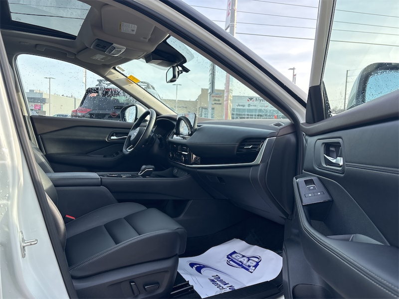 2023 Nissan Rogue - Gallery image 16
