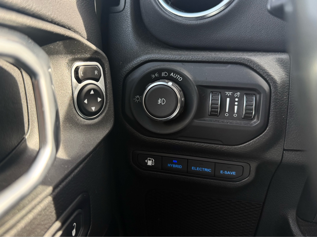 2022 Jeep Wrangler Unlimited - Gallery image 14