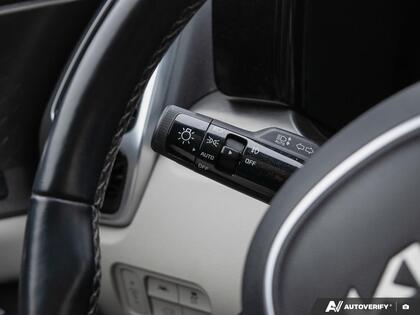 used 2022 Kia Sorento Plug-In Hybrid car, priced at $35,899