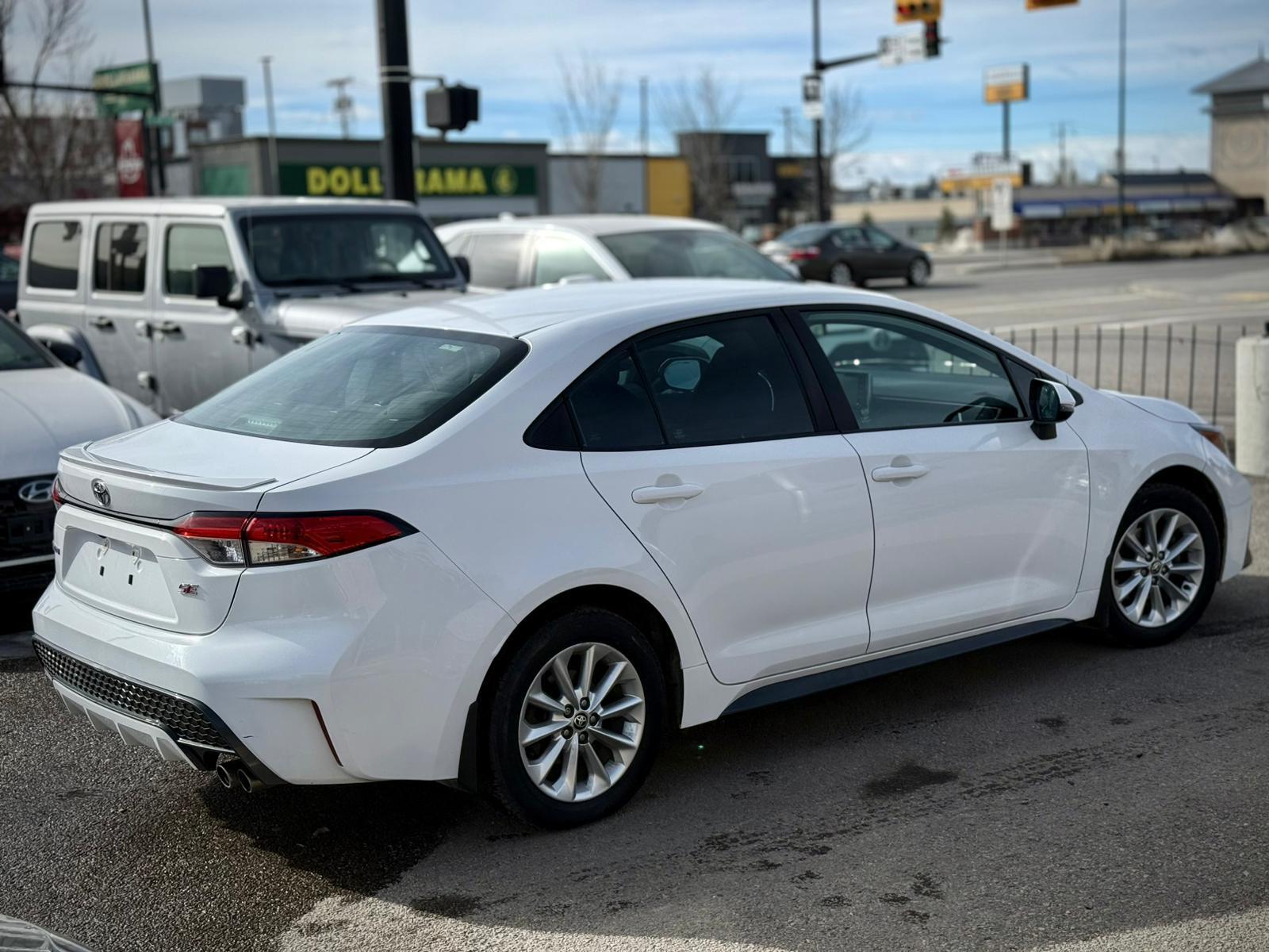 2021 Toyota Corolla — view 4