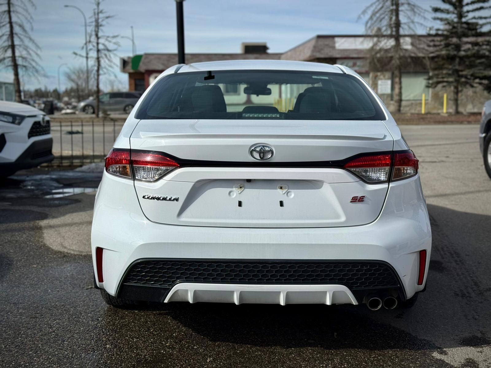 2021 Toyota Corolla — view 6