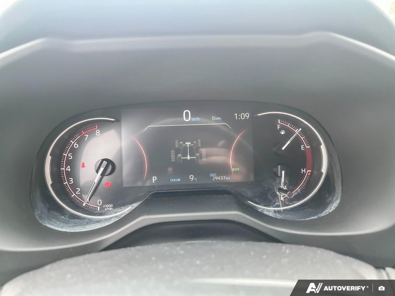 2025 Toyota RAV4 - Gallery image 11