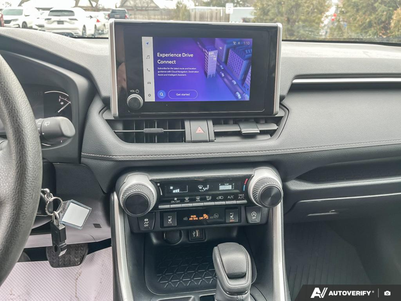 2025 Toyota RAV4 - Gallery image 14