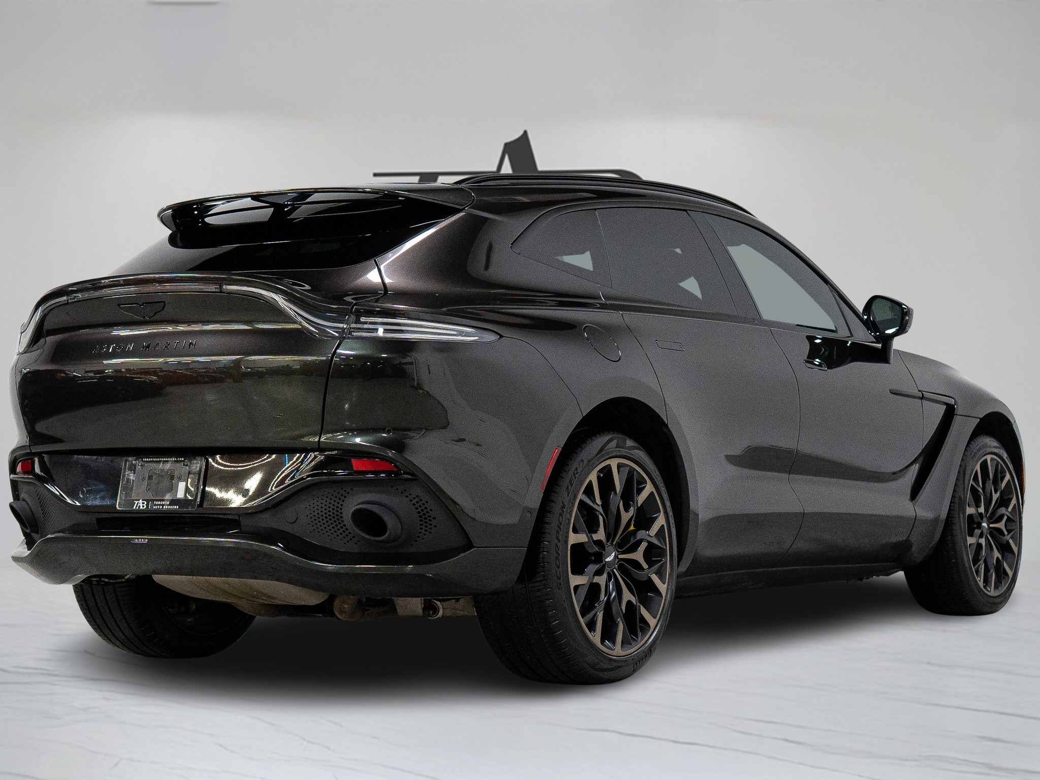 2022 Aston Martin DBX