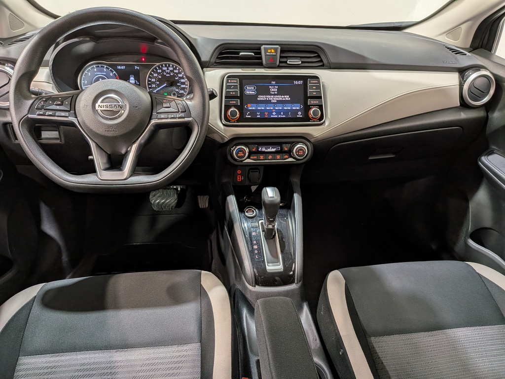Nissan Versa 2021