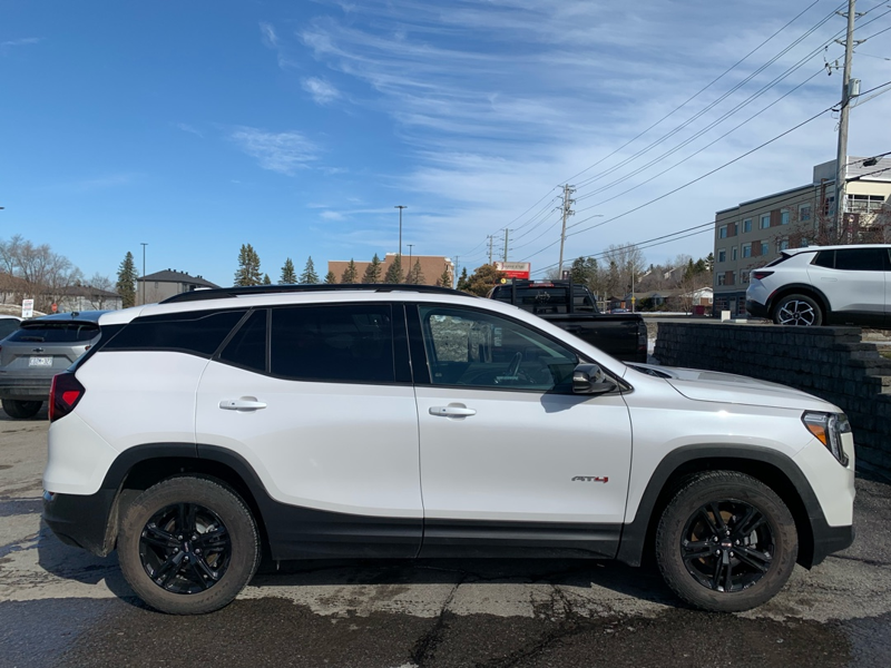2023 GMC Terrain - Gallery image 1