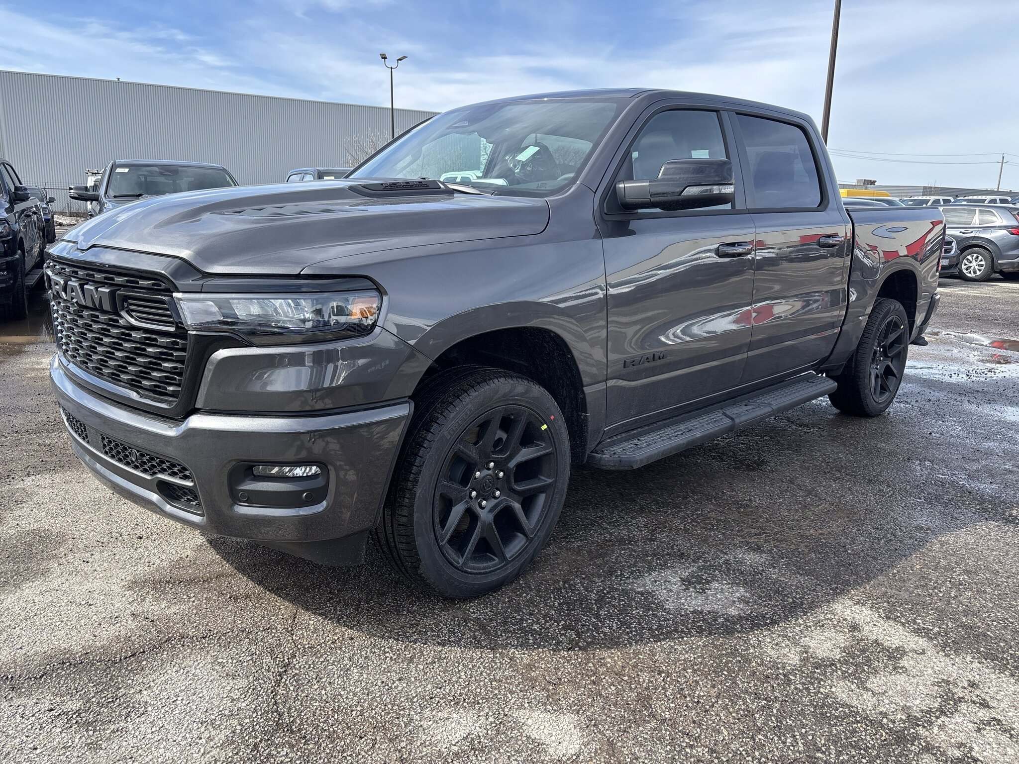 2026 RAM 1500 Sport 4x4 Crew Cab 5'7" Box Truck