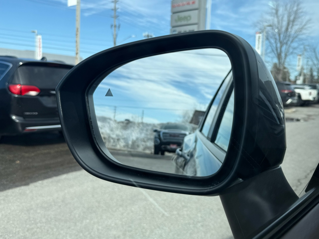 2023 Nissan Rogue - Gallery image 10