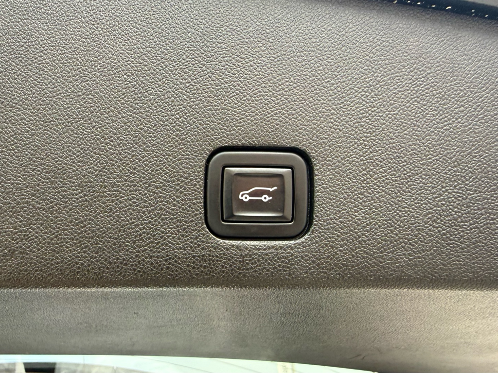 2023 Cadillac XT6 - Gallery image 31