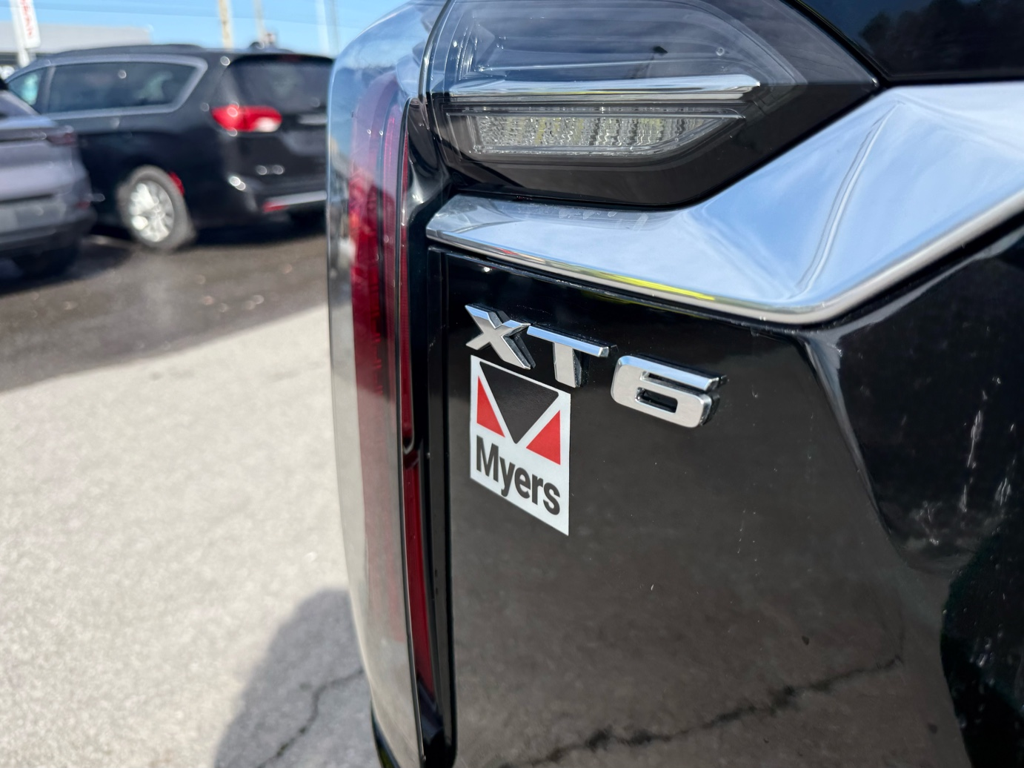 2023 Cadillac XT6 - Gallery image 8