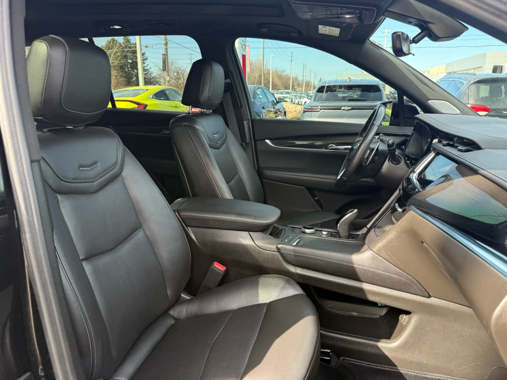 2023 Cadillac XT6 - Gallery image 24