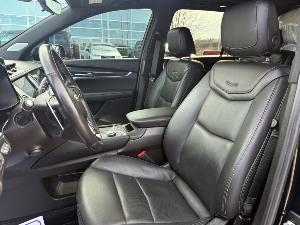2023 Cadillac XT6 - Gallery image 12
