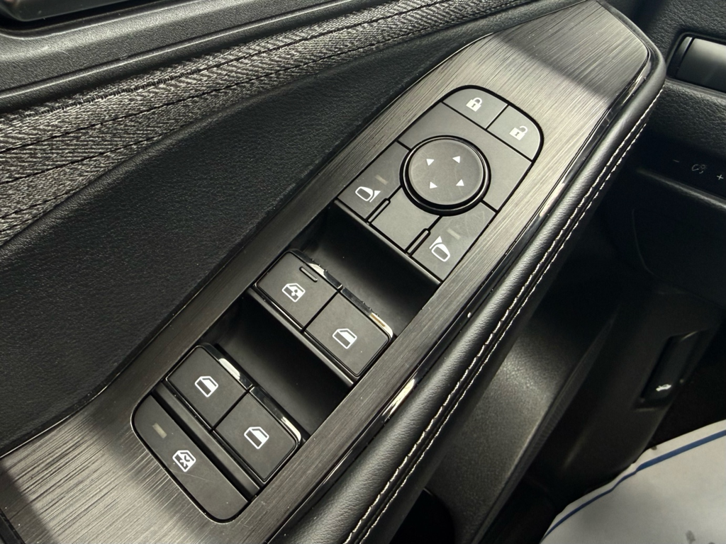 2023 Nissan Rogue - Gallery image 11