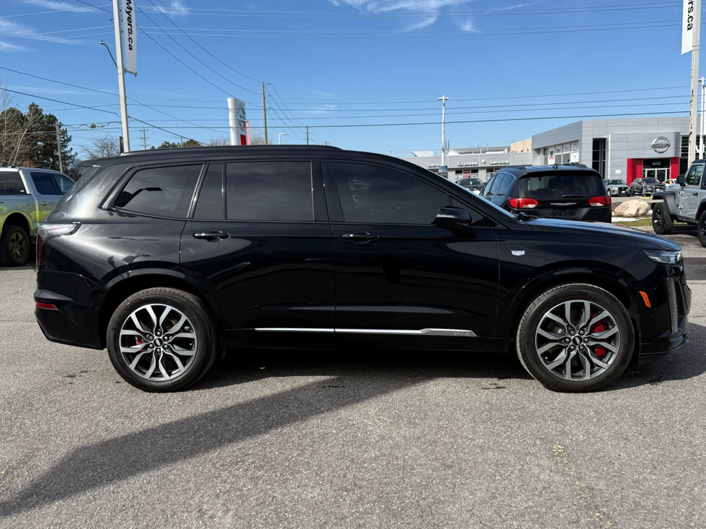 2023 Cadillac XT6 - Gallery image 4