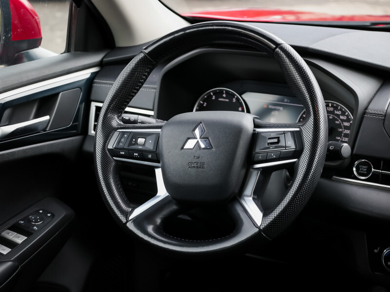 2022 Mitsubishi Outlander - Gallery image 13