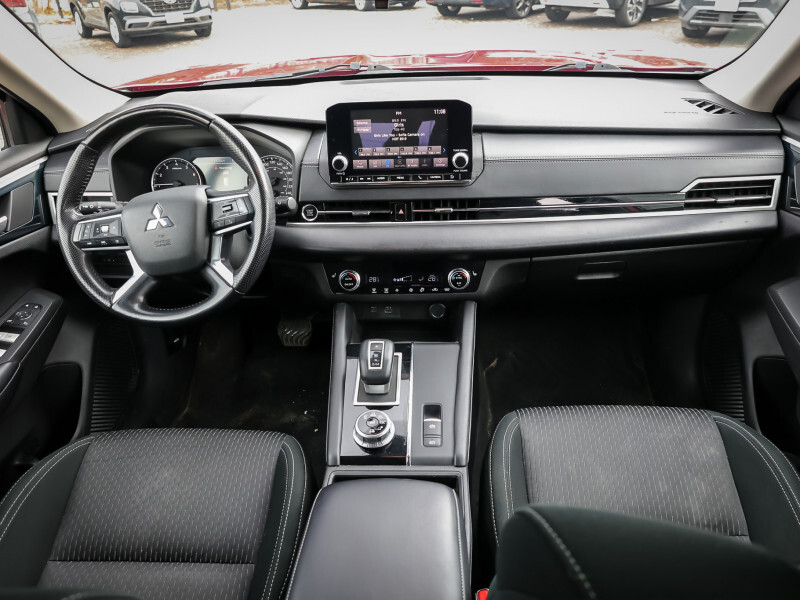 2022 Mitsubishi Outlander - Gallery image 12