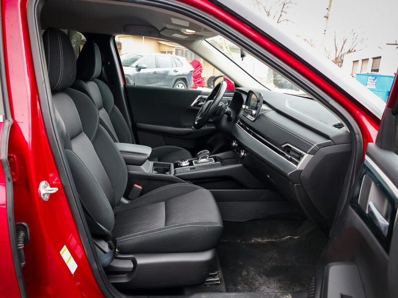 2022 Mitsubishi Outlander - Gallery image 10