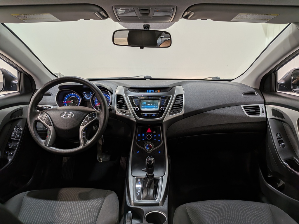 Hyundai Elantra 2016
