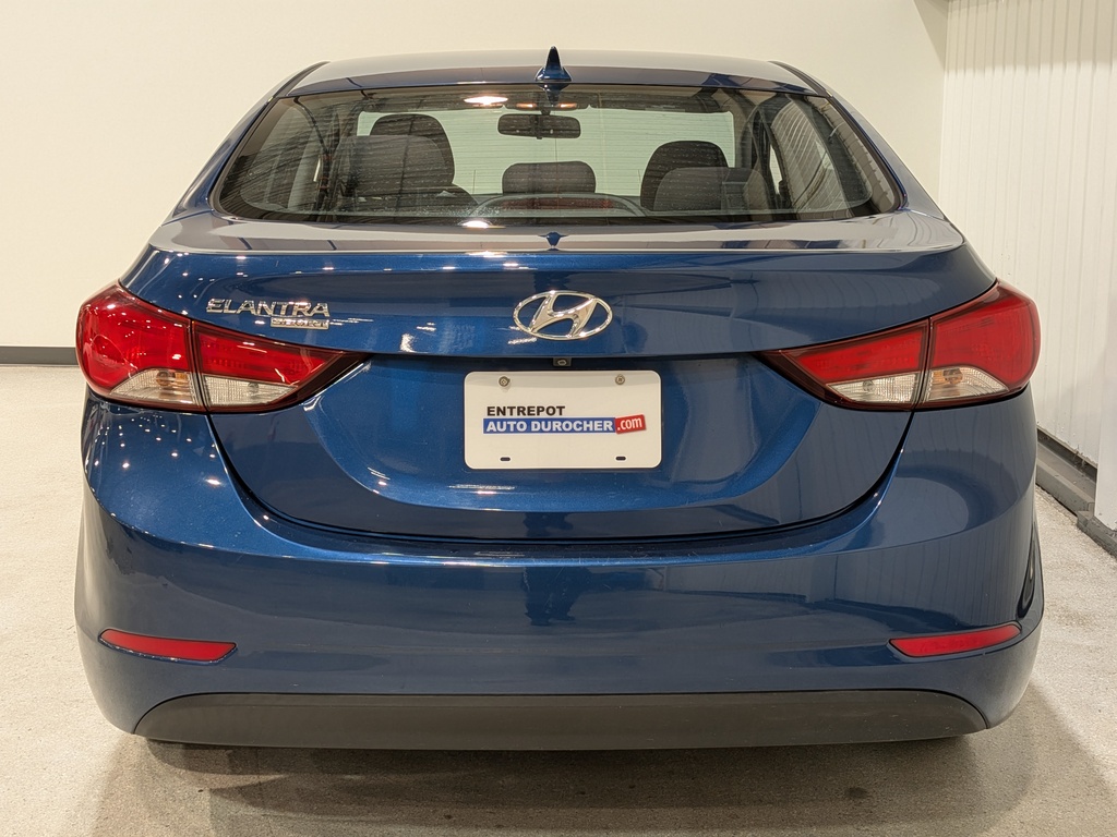 Hyundai Elantra 2016