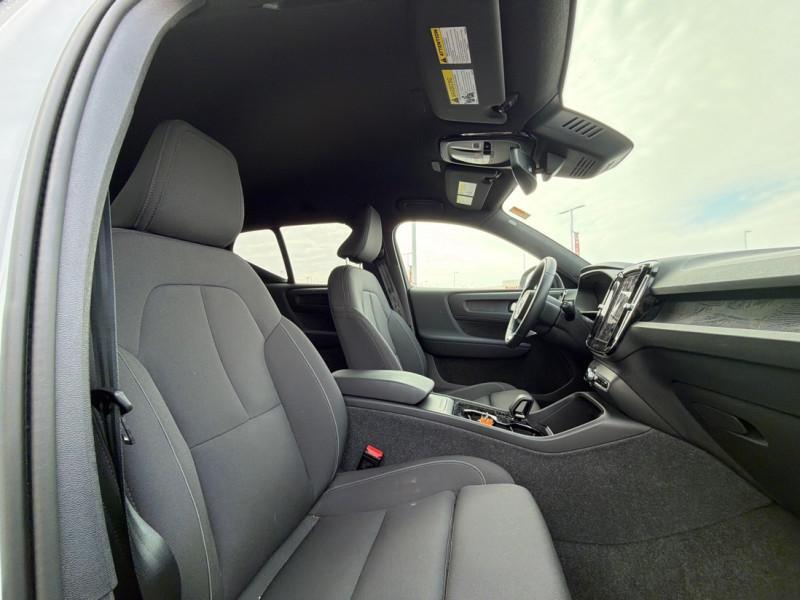 2024 Volvo XC40 - Gallery image 13