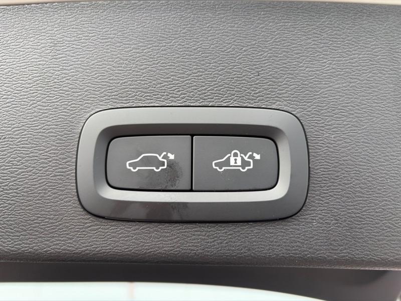 2024 Volvo XC40 - Gallery image 5