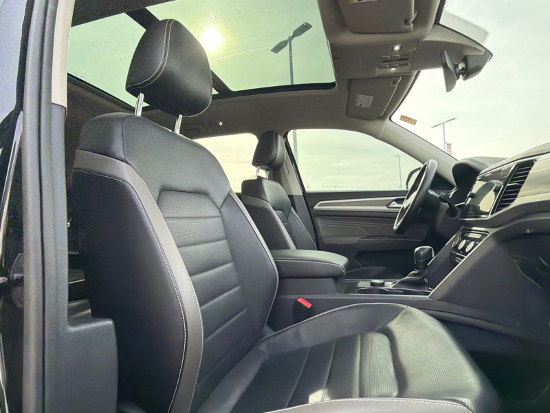 2022 Volkswagen Atlas - Gallery image 12