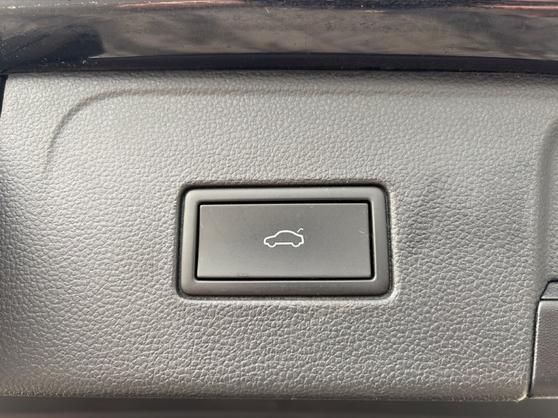 2022 Volkswagen Atlas - Gallery image 6