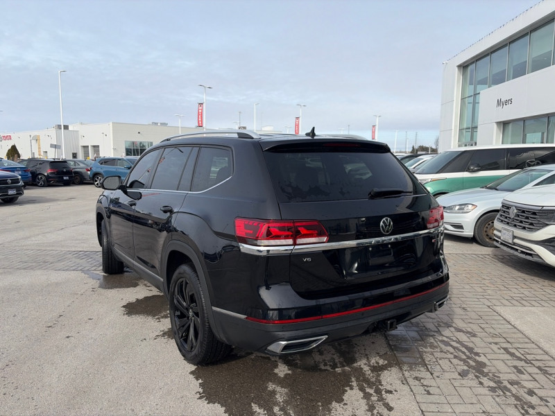 2022 Volkswagen Atlas - Gallery image 2