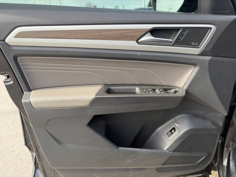 2022 Volkswagen Atlas - Gallery image 9