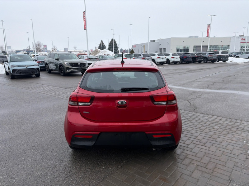 2020 Kia Rio 5-Door - Gallery image 4