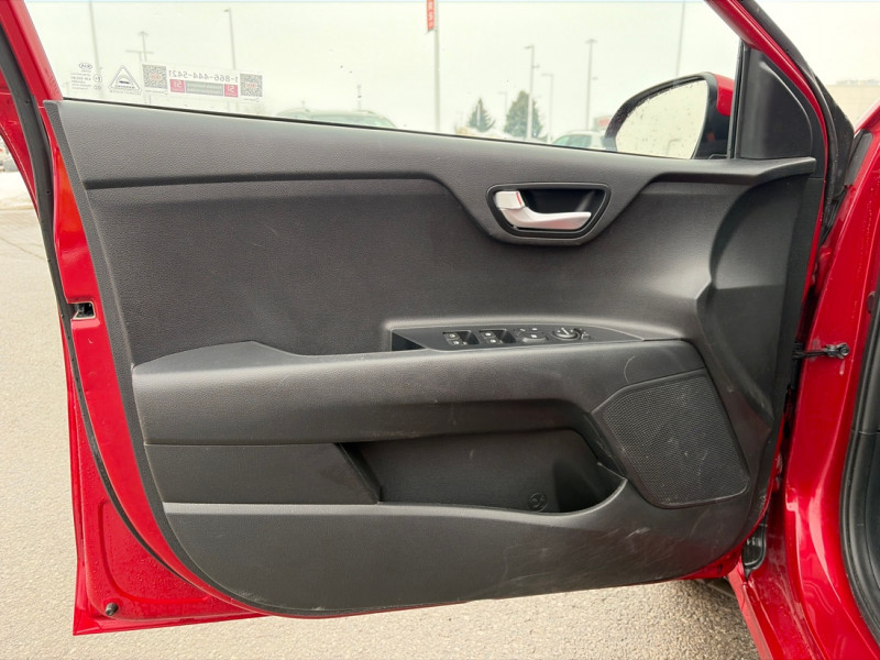 2020 Kia Rio 5-Door - Gallery image 7
