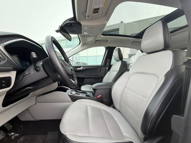 2025 Ford Escape - Gallery image 10