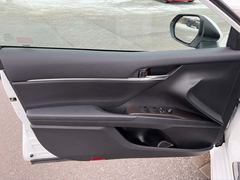 2024 Toyota Camry - Gallery image 6