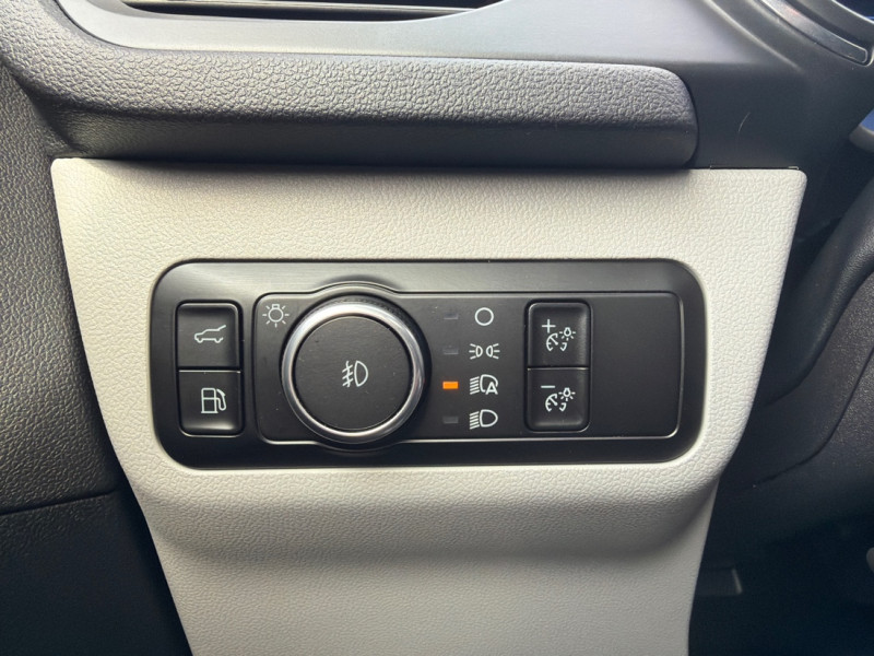 2025 Ford Escape - Gallery image 17